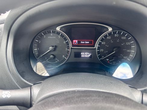 Used 2015 Nissan Altima 2.5 S w/ Power Driver Seat Package FWD image 11