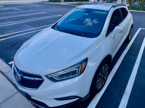 Used 2018 Buick Encore Essence FWD image 14