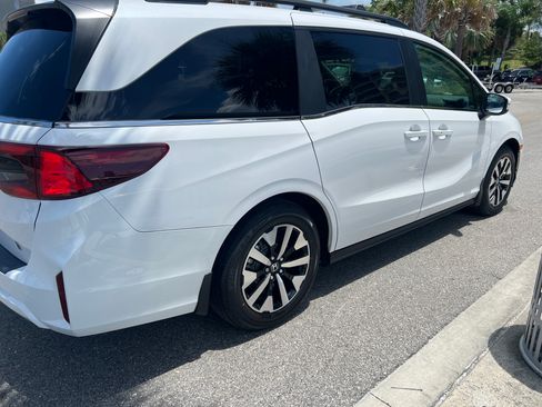 Used 2026 Honda Odyssey EX-L image 5