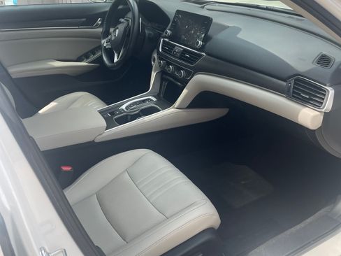 Used 2021 Honda Accord Touring image 13