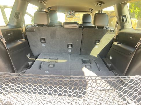 Used 2024 Jeep Grand Cherokee L Laredo RWD image 24