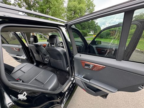 Used 2010 Mercedes-Benz GLK 350 4MATIC image 16