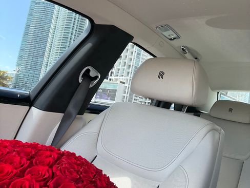 Used 2018 Rolls-Royce Ghost RWD image 14