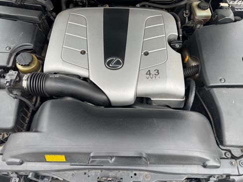 Used 2005 Lexus LS 430 RWD image 28
