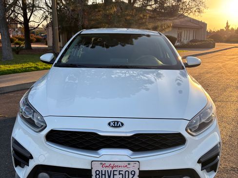 Used 2019 Kia Forte LXS image 9