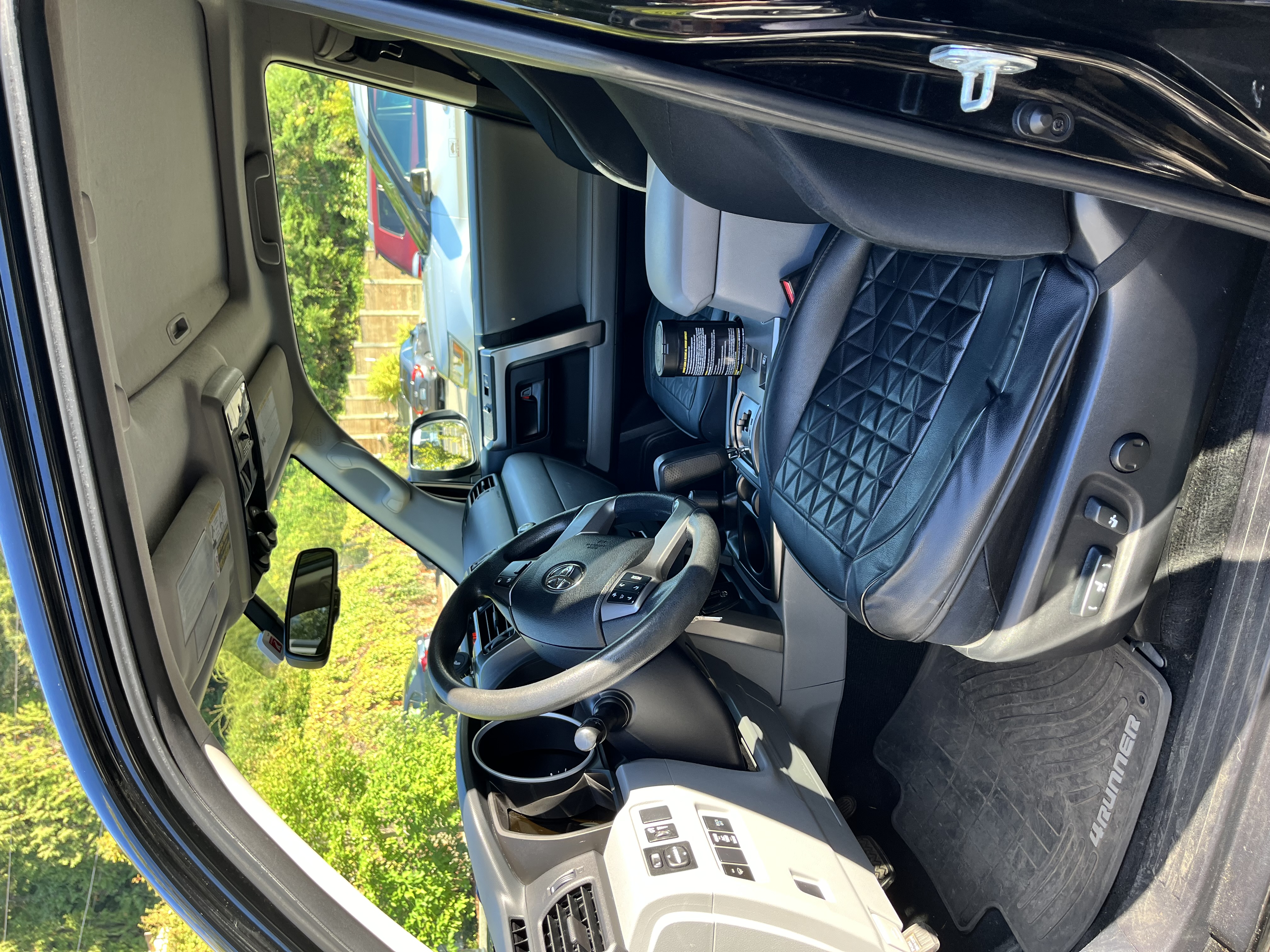 Used 2011 Toyota 4Runner Trail AWD/4WD image 12