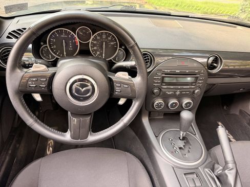 Used 2013 MAZDA MX-5 Miata Sport RWD image 17