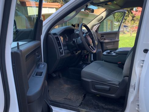 Used 2018 RAM 3500 Tradesman w/ Chrome Appearance Group AWD/4WD image 10