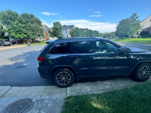 Used 2018 Jeep Grand Cherokee Trailhawk w/ Trailhawk Luxury Group image 28