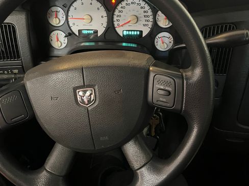 Used 2005 Dodge Ram 1500 Truck SLT w/ Sport Appearance Group image 2