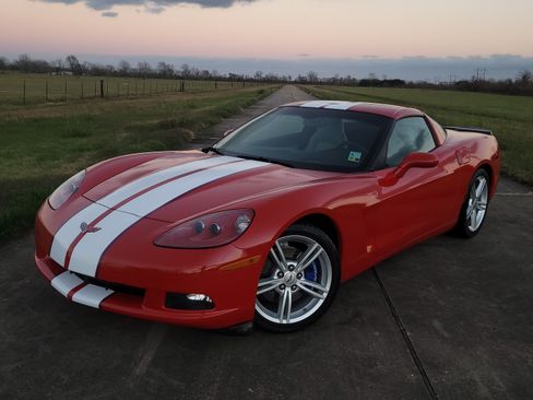 Used 2008 Chevrolet Corvette Coupe w/ Preferred Equipment Group image 1