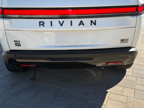 Used 2023 Rivian R1S Adventure image 4