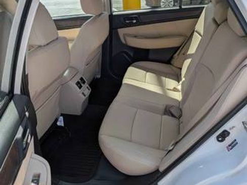 Used 2019 Subaru Outback 3.6R Limited AWD/4WD image 9