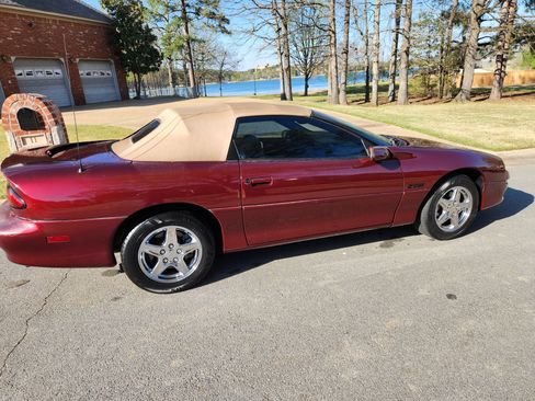 Used 2000 Chevrolet Camaro Z28 image 2
