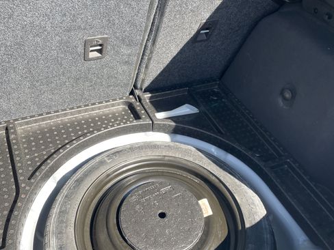 Used 2015 Ford Focus SE w/ Equipment Group 201A image 21