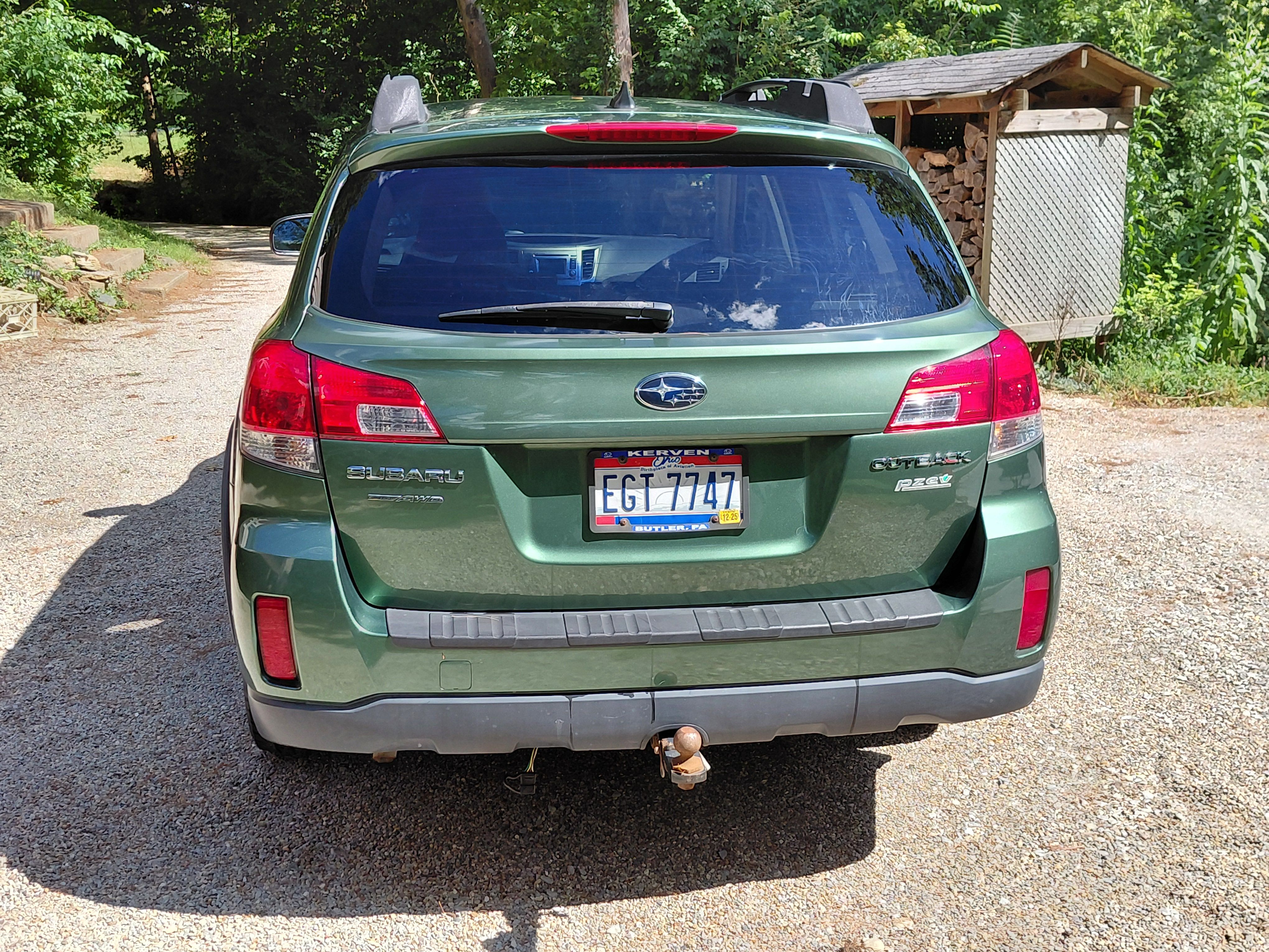 Used 2014 Subaru Outback 2.5i Premium AWD/4WD image 9