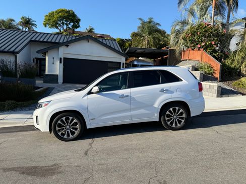 Used 2014 Kia Sorento SX w/ 3rd Row Package AWD/4WD image 5