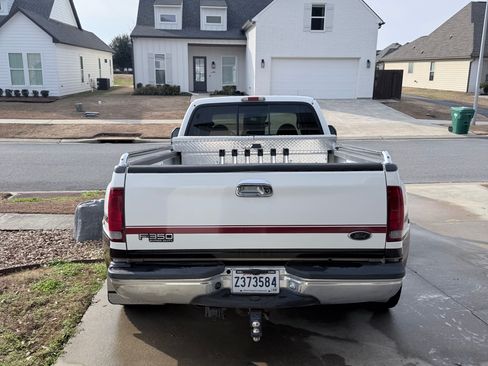 Used 2001 Ford F350 2WD Crew Cab DRW Super Duty image 5