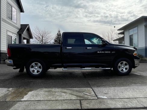 Used 2012 RAM 1500 Classic SLT w/ Technology Group image 16