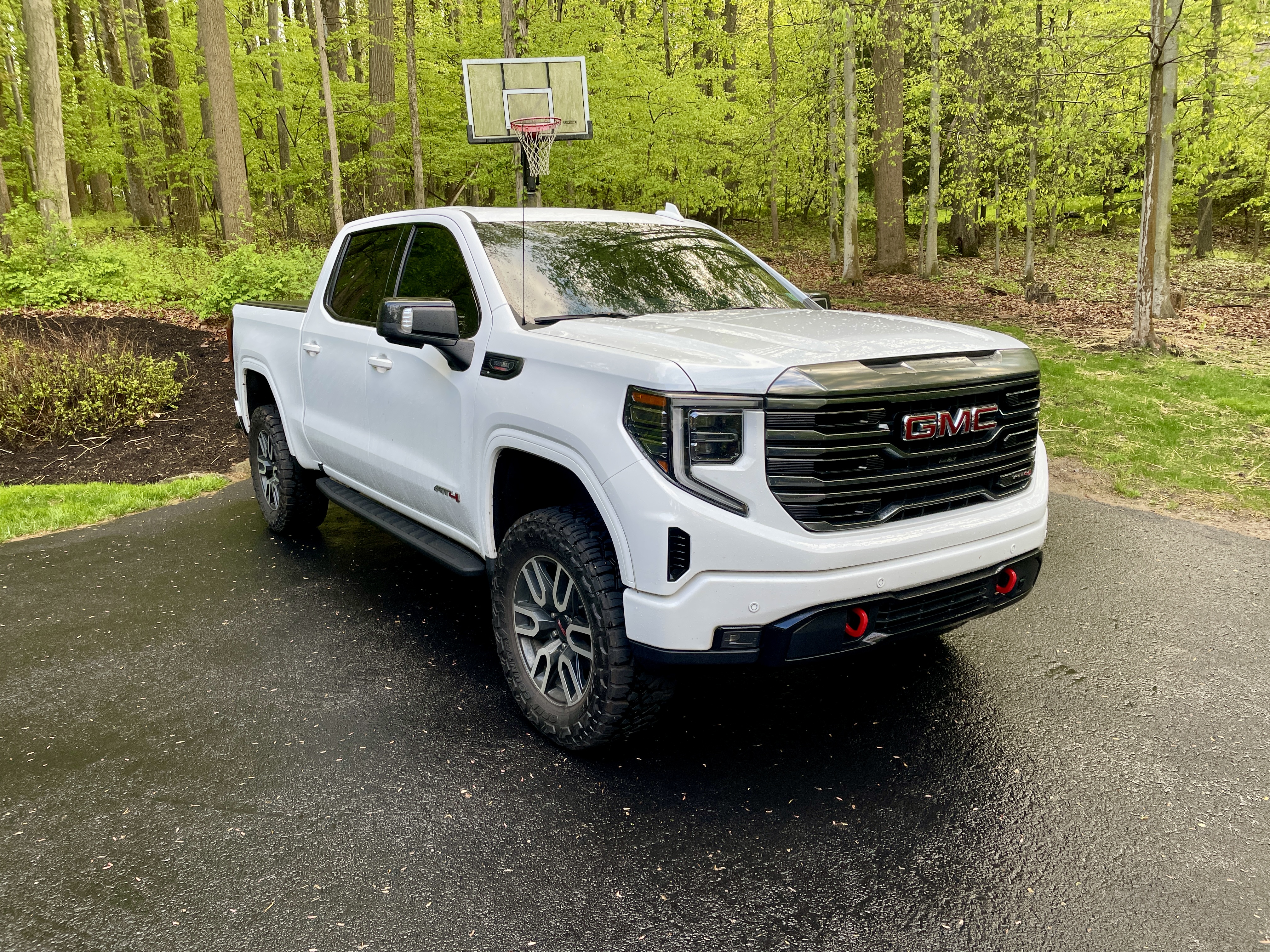Used 2024 GMC Sierra 1500 AT4 w/ Technology Package AWD/4WD image 1