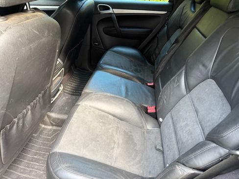 Used 2010 Porsche Cayenne GTS image 14