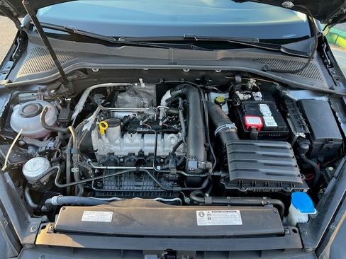 Used 2019 Volkswagen Golf SE w/ Driver Assistance Package image 28