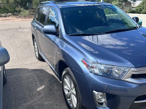 Used 2013 Toyota Highlander Limited image 4