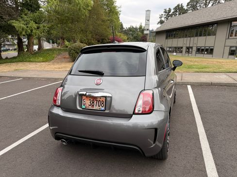 Used 2013 FIAT 500 Turbo w/ Beats Audio Pkg FWD image 8