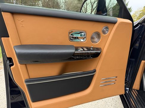 Used 2020 Rolls-Royce Phantom Sedan RWD image 18