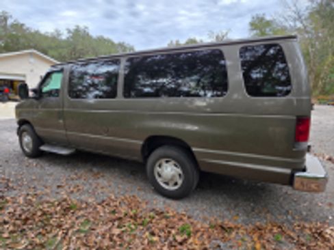 Used 2003 Ford E-350 and Econoline 350 XLT image 4