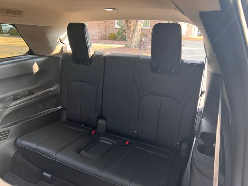 Used 2024 INFINITI QX60 Luxe w/ Cargo Package image 18