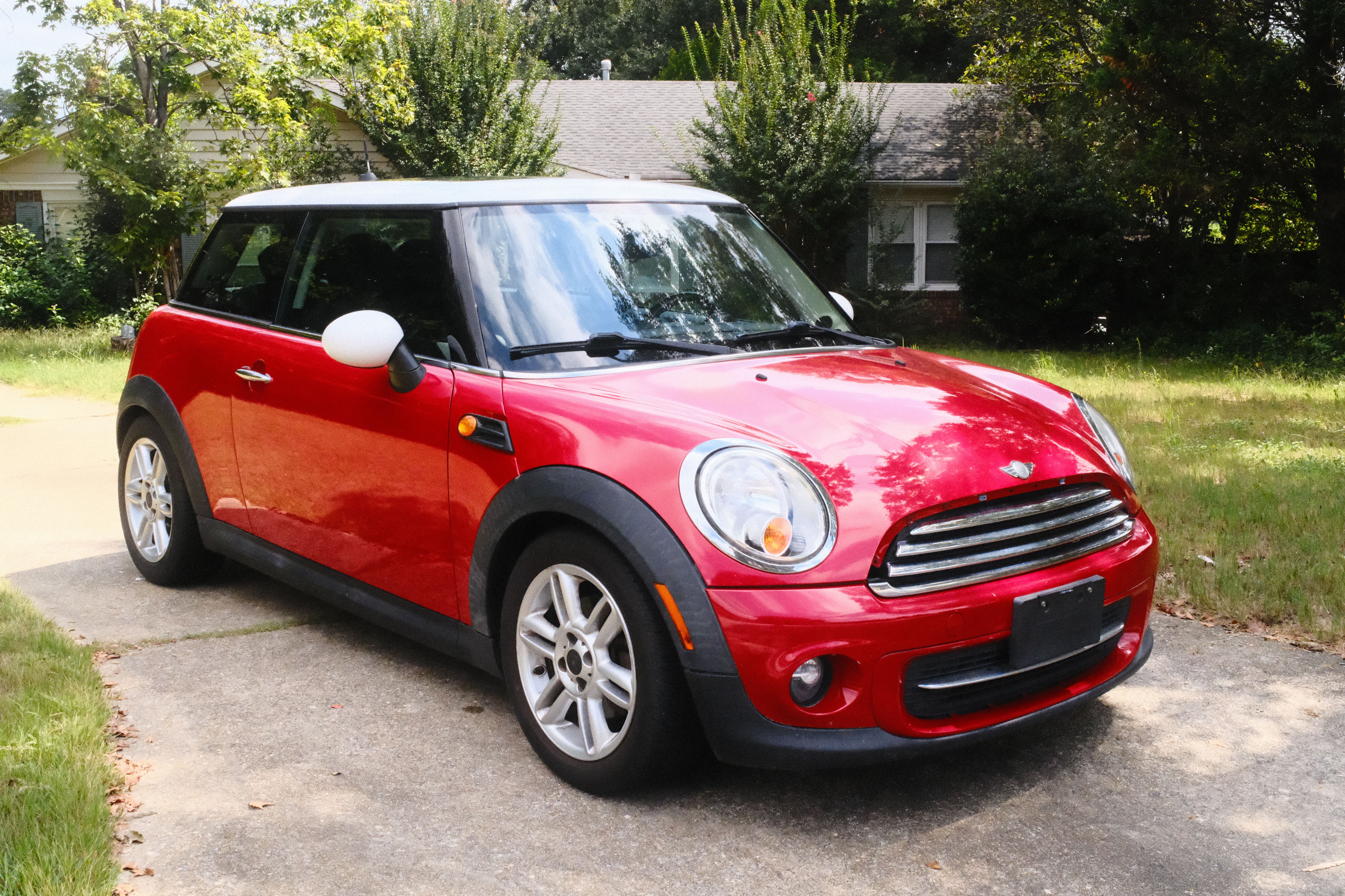 Used 2012 MINI Cooper Hardtop FWD image 2
