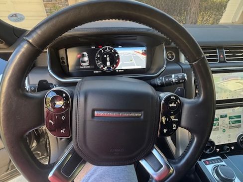 Used 2020 Land Rover Range Rover HSE image 8