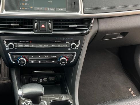 Used 2018 Kia Optima EX w/ Technology Package image 18