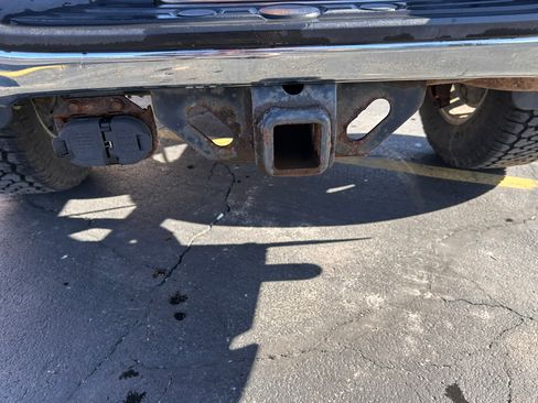 Used 2013 Toyota Tundra SR5 w/ SR5 Pkg image 12