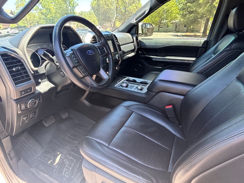 Used 2019 Ford Expedition XLT w/ Equipment Group 202A AWD/4WD image 20