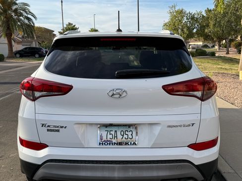 Used 2017 Hyundai Tucson Sport image 5