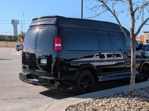 Used 2021 Chevrolet Express 2500 image 16