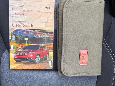 Used 2014 Jeep Cherokee Latitude w/ Cold Weather Group image 18