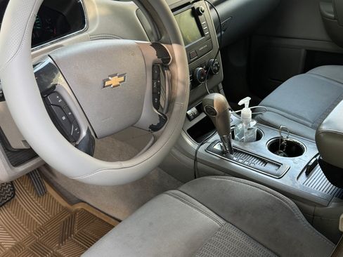Used 2013 Chevrolet Traverse LS FWD image 4