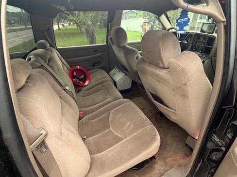 Used 2005 GMC Sierra 1500 SLE w/ Safe And Sound Package RWD image 11