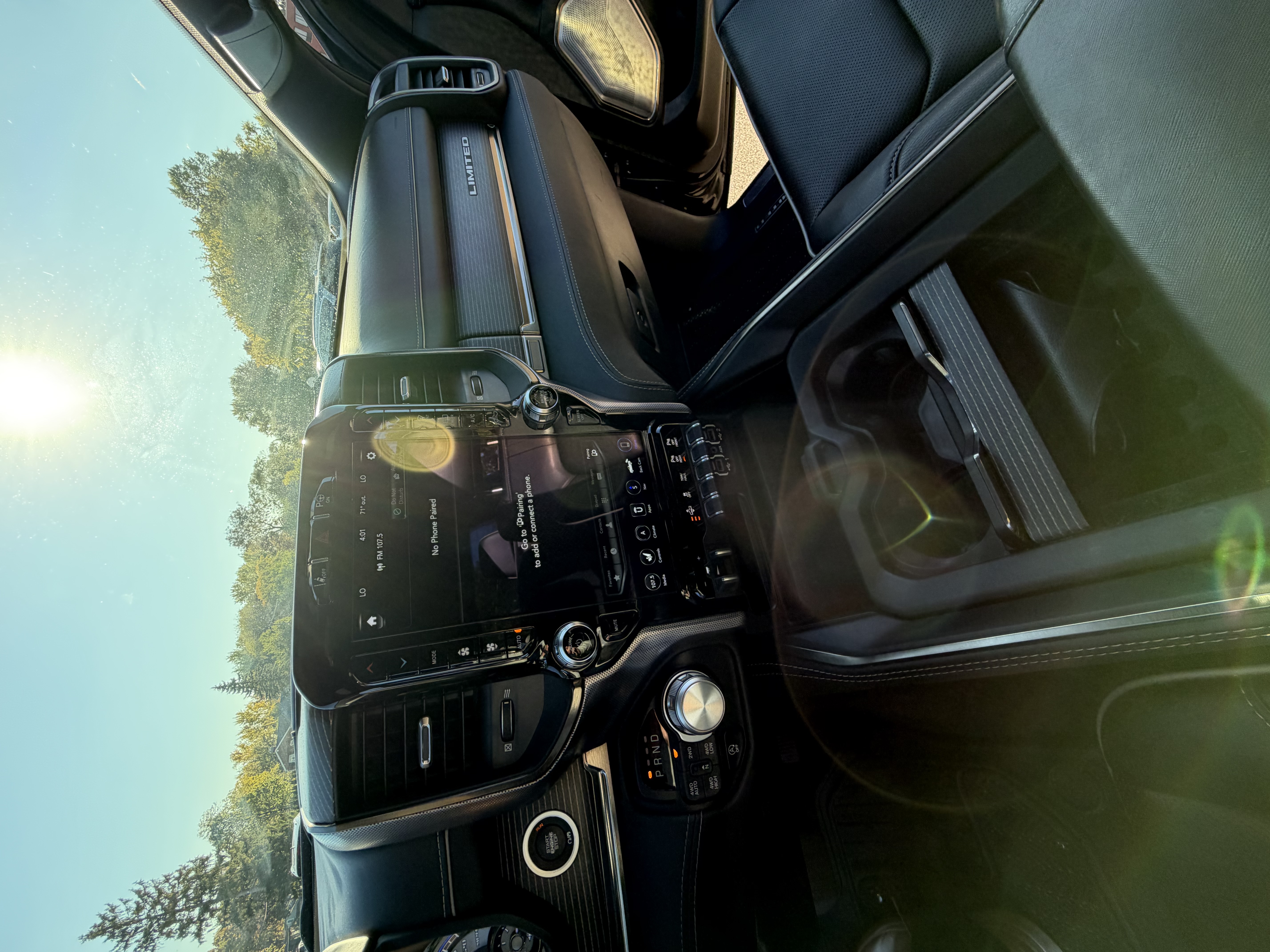 Used 2020 RAM 1500 Limited w/ Black Appearance Package AWD/4WD image 8