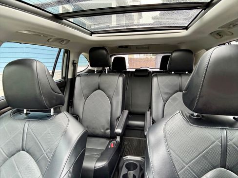 Used 2022 Toyota Highlander Platinum AWD/4WD image 24