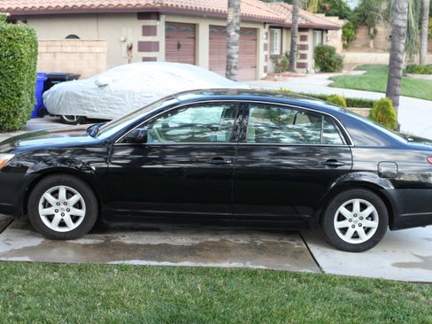 Used 2005 Toyota Avalon XL image 5