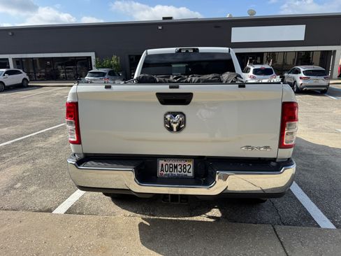 Used 2024 RAM 2500 Tradesman w/ Chrome Appearance Group image 6