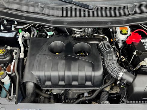 Used 2018 Ford Explorer XLT w/ Equipment Group 202A image 13