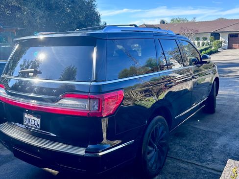 Used 2021 Lincoln Navigator Reserve image 4