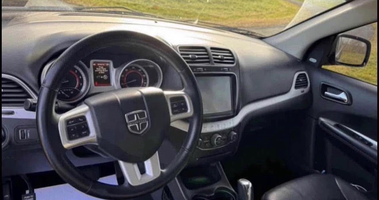 Used 2018 Dodge Journey GT FWD image 4