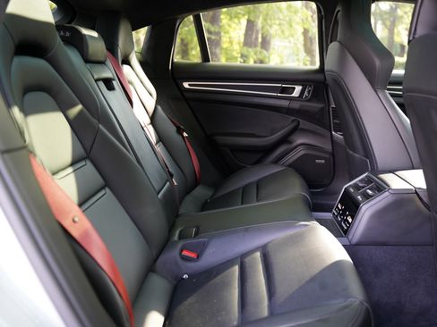 Used 2020 Porsche Panamera GTS AWD/4WD image 28