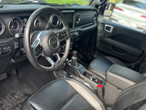Used 2018 Jeep Wrangler Unlimited Sahara w/ Dual Top Group image 5